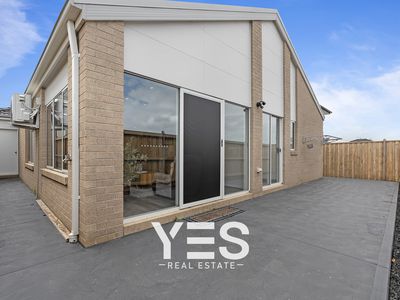 8 Citron Way, Clyde
