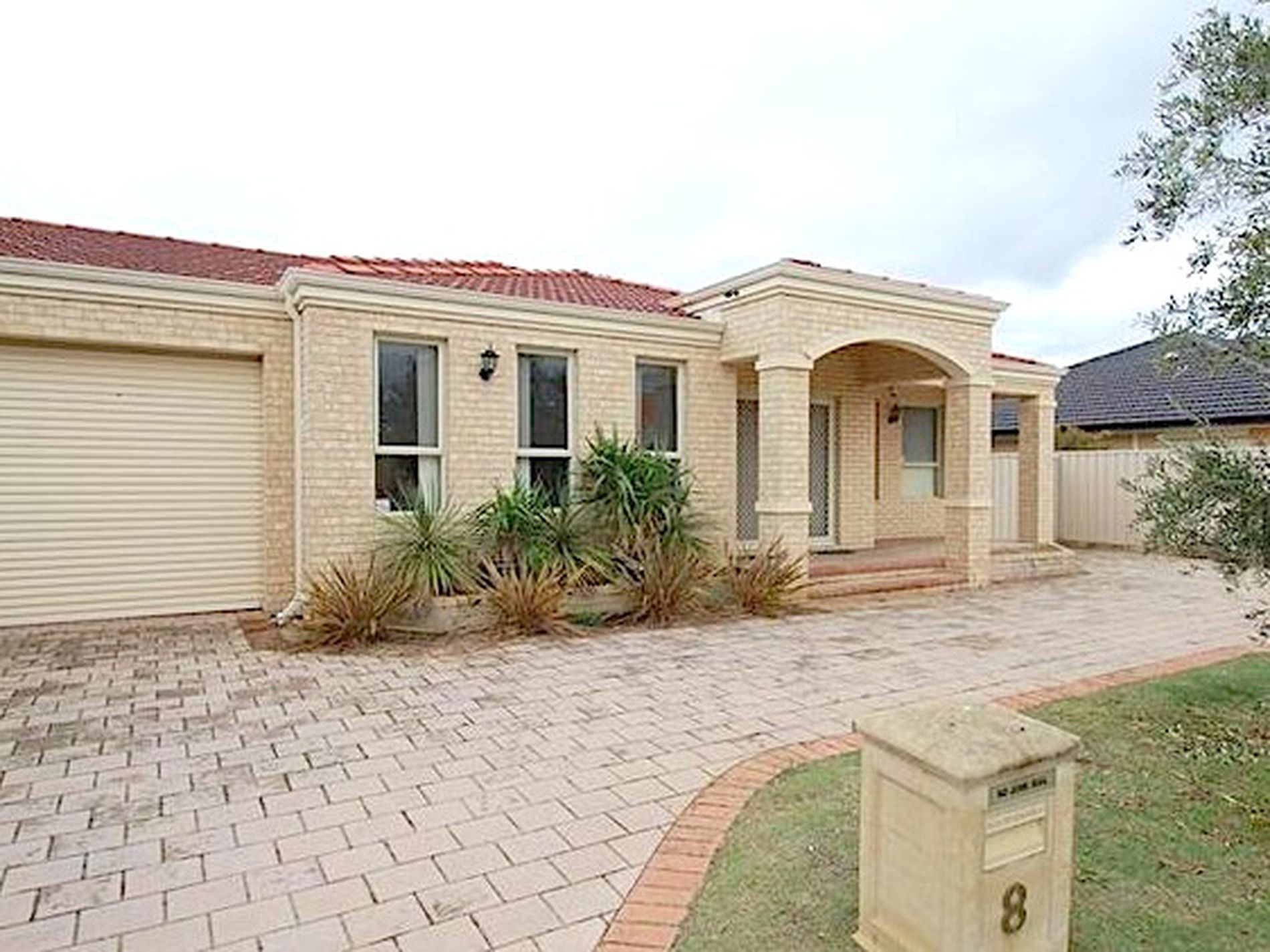 8 Orlando Avenue, Bibra Lake