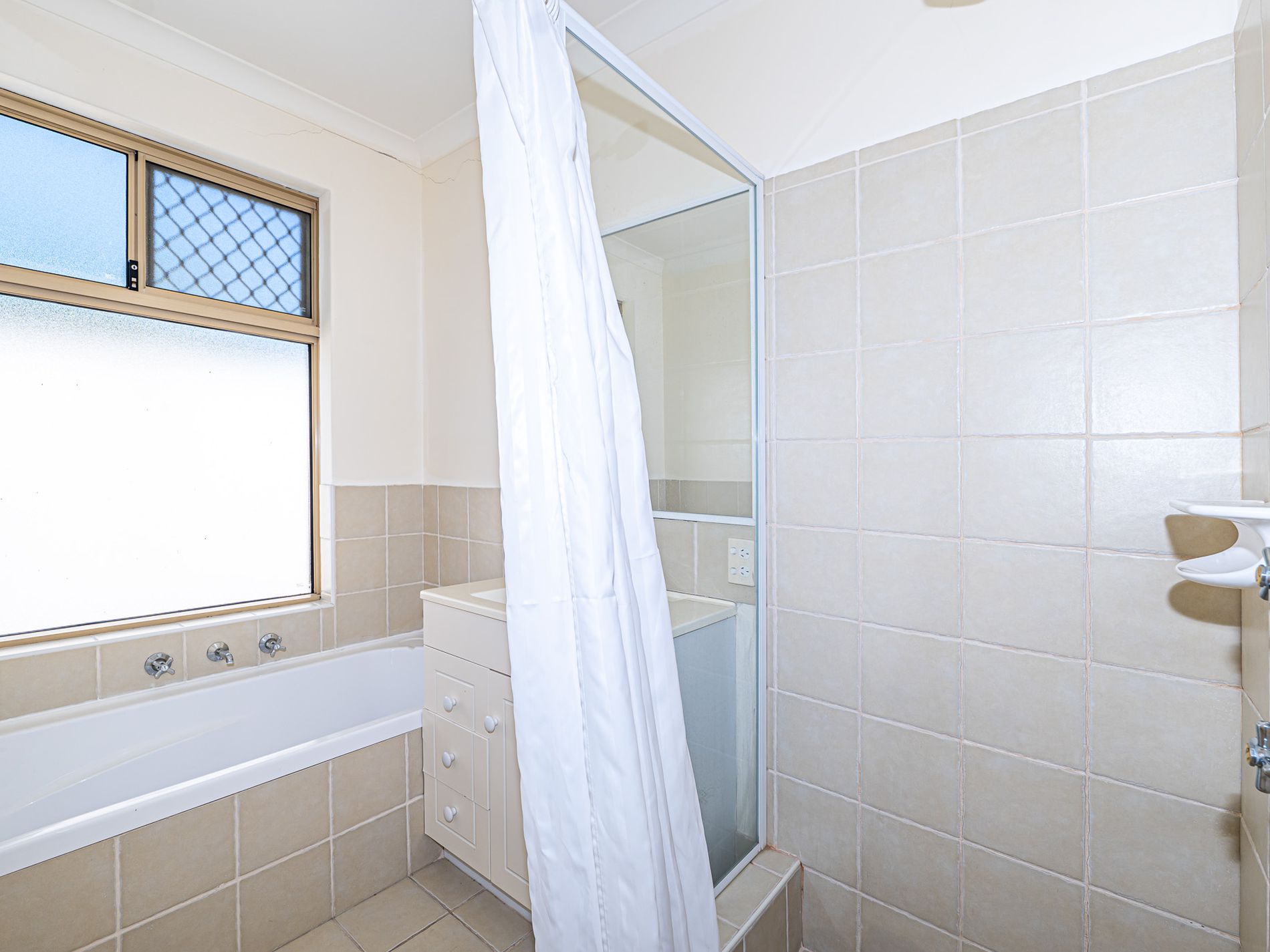 4 / 113-115 Renou Street, East Cannington