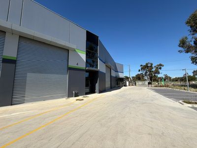 4 Moonah Circuit, Brooklyn