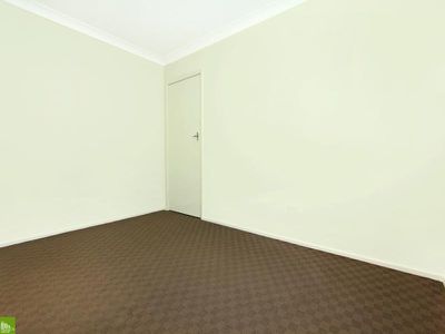 6 / 10 Peterborough Avenue, Lake Illawarra