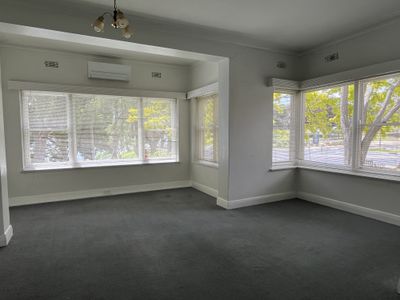 1 / 70-72 Eastern Beach, Geelong