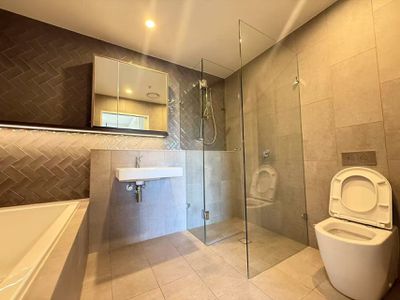 3402 / 5 Gadigal Avenue, Waterloo