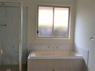 9 Boeing Avenue, Lake Conjola