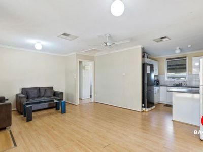 40 Woodcock Crescent, Para Hills West