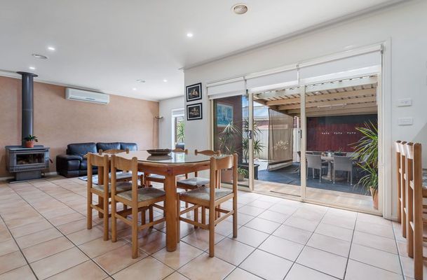 11 Nicholson Court, Greenvale