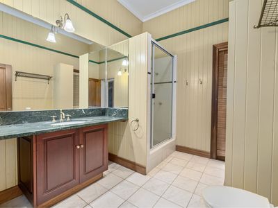 5 The Avenue, Hermit Park