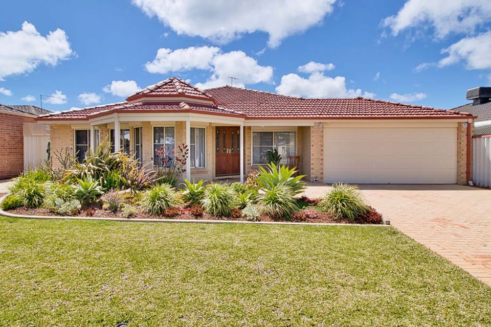 74 Chelmsford Avenue , Port Kennedy