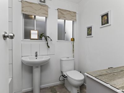 71 Larsen Crescent, Tawa