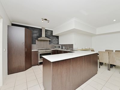 1 / 179 Leake Street, Belmont