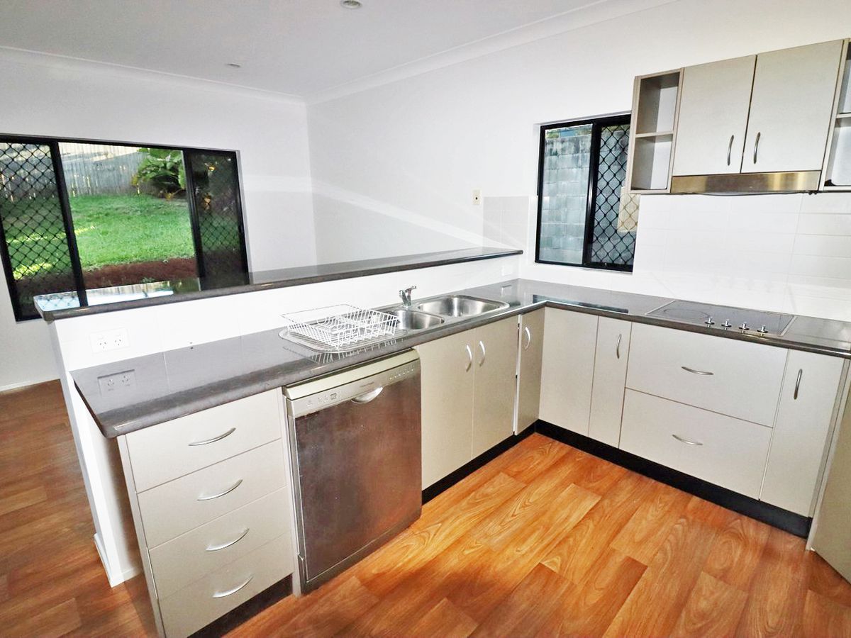 40 Storer St, Atherton
