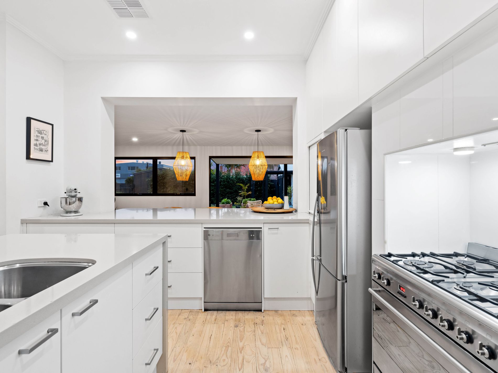 2 Warwick Avenue, North Brighton