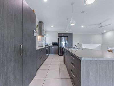 6A Yachtsman Parade, Cannonvale