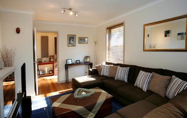 14 Silvan Grove, Hampton Park