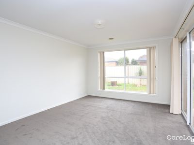 11 Clare Street, Brookfield