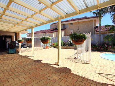 2 Klein Court, Winthrop