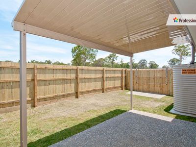 34 Stoneleigh Reserve Boulevard, Logan Reserve