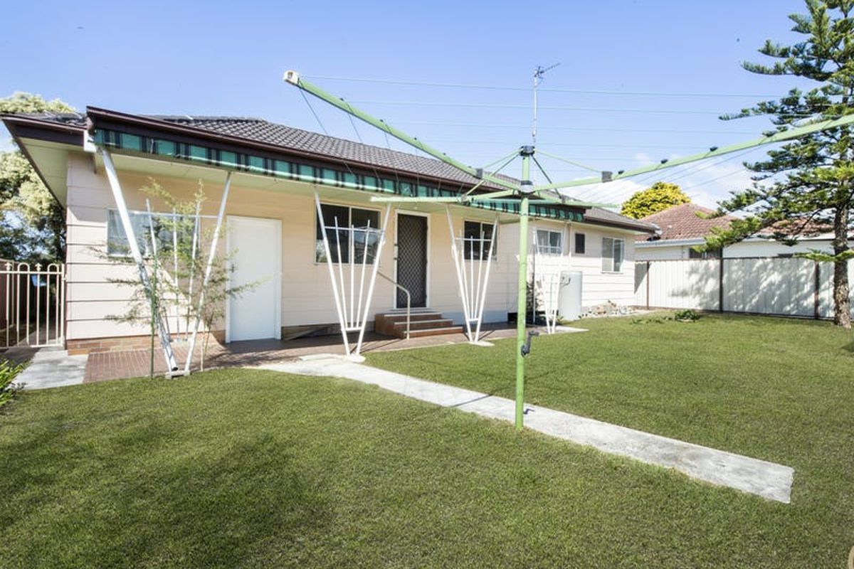 7 Lone Pine Avenue, Umina Beach