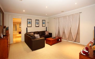 55 Portchester Boulevard, Beaconsfield