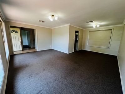 53 Castlereagh Avenue, Dubbo