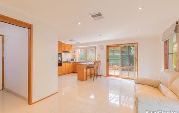 8 Hillman Court, Berwick