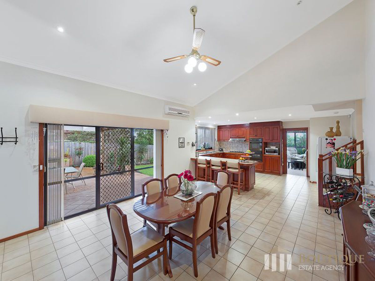 17 Bellbrook Drive, Dandenong North