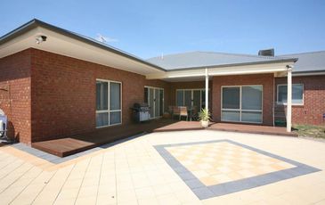 44 Tantallon Blvd, Beaconsfield
