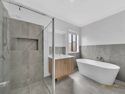 29 Rangeland Street, Mambourin