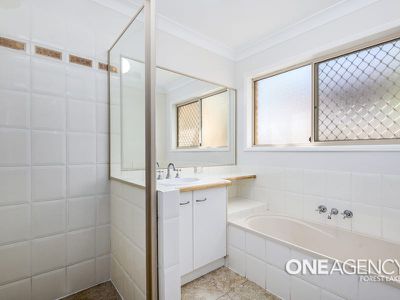 12 Mitchell Pl, Forest Lake