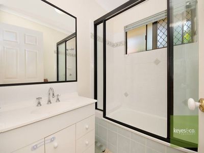 52 Estuary Parade, Douglas