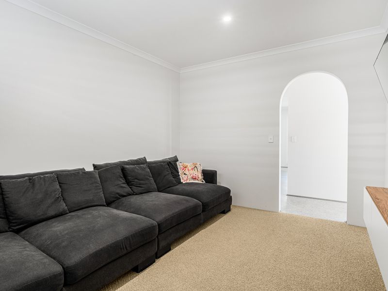 8 BLUEBERRY LOOP, Byford