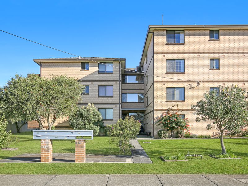 11 / 52-54 Park Road, East Corrimal