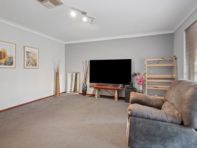 2 Montgomery Lane, Hannans