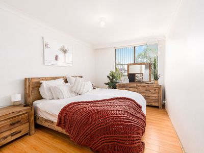 17 / 12 Frank Oliveri Drive, Chipping Norton