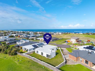 18 Martin Laurence Place, Port Fairy