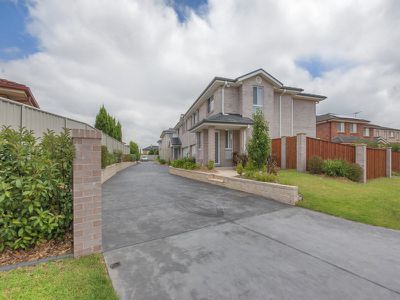 1 / 5 Vlatko Drive, West Hoxton