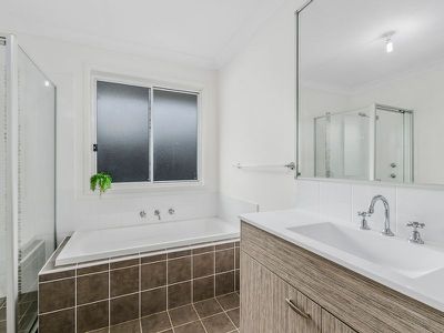 15 Bayview Avenue, Haywards Bay