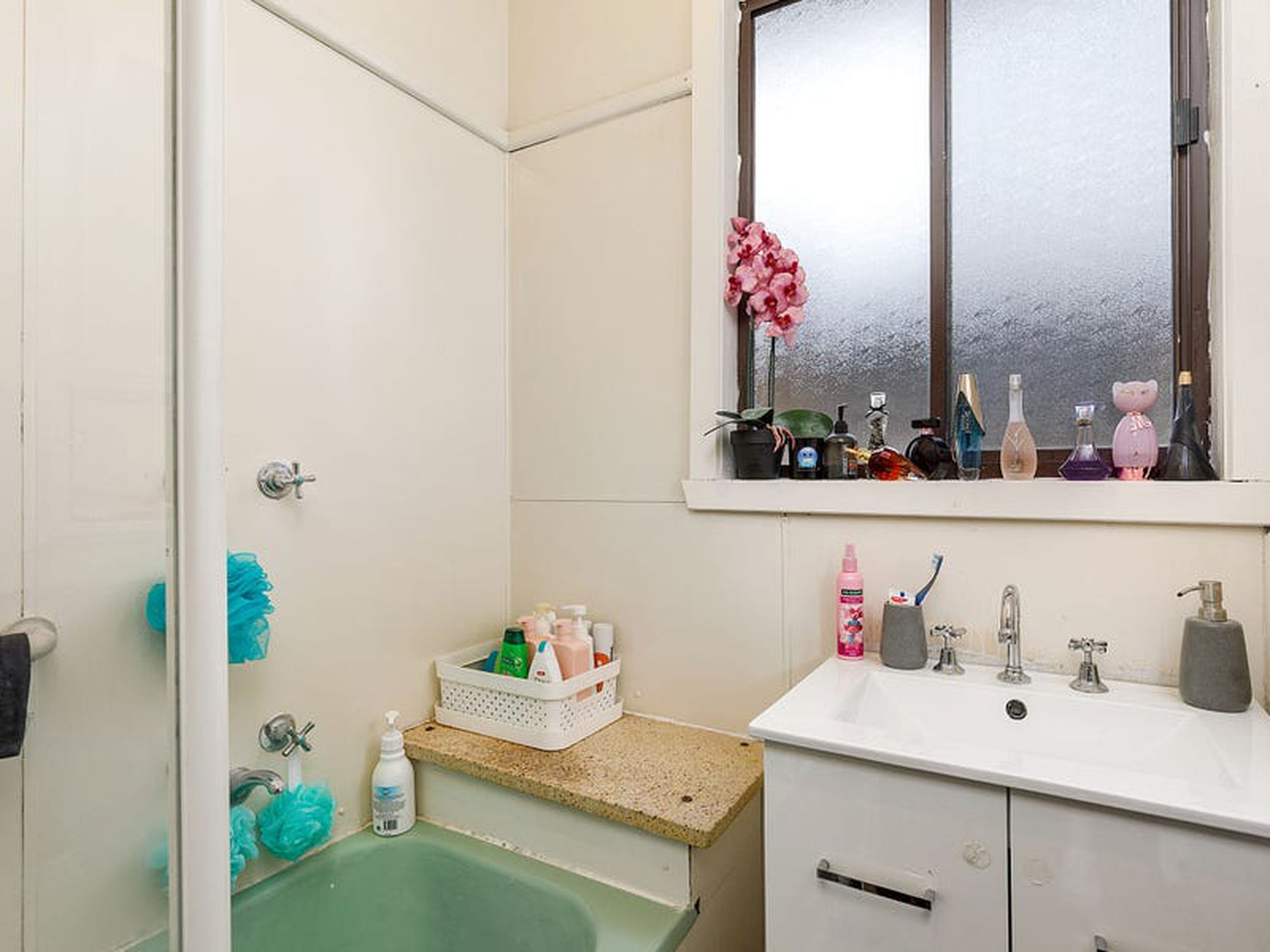 16 Heywood Cres, Seymour