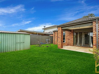 16 Holloway Street, Manor Lakes