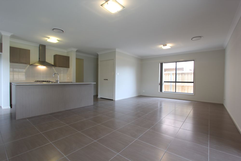 27 Vogue Avenue, Moorebank