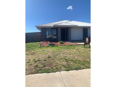 1 / 6 Karto Street, Cambooya