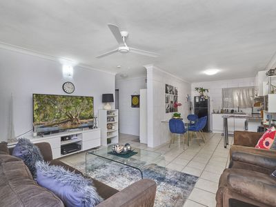 1 / 282 Lake Street, Cairns North