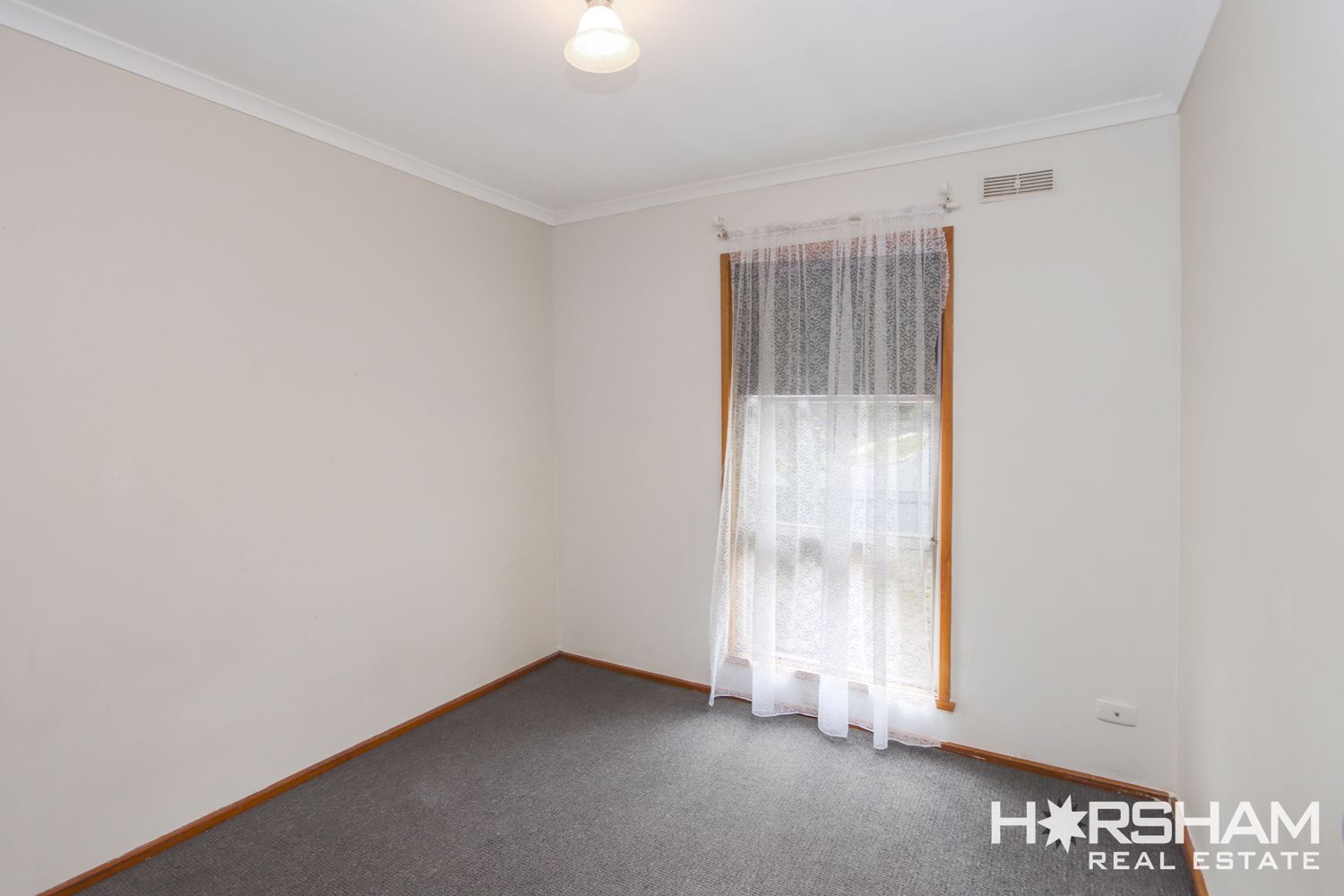 12 Shirley Street, Horsham