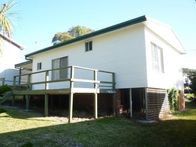 72 Carroll Aveune, Mollymook