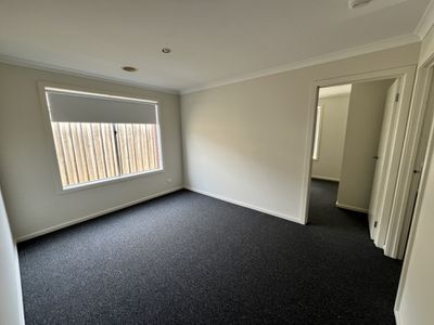 19 Canopus Crescent, Lara
