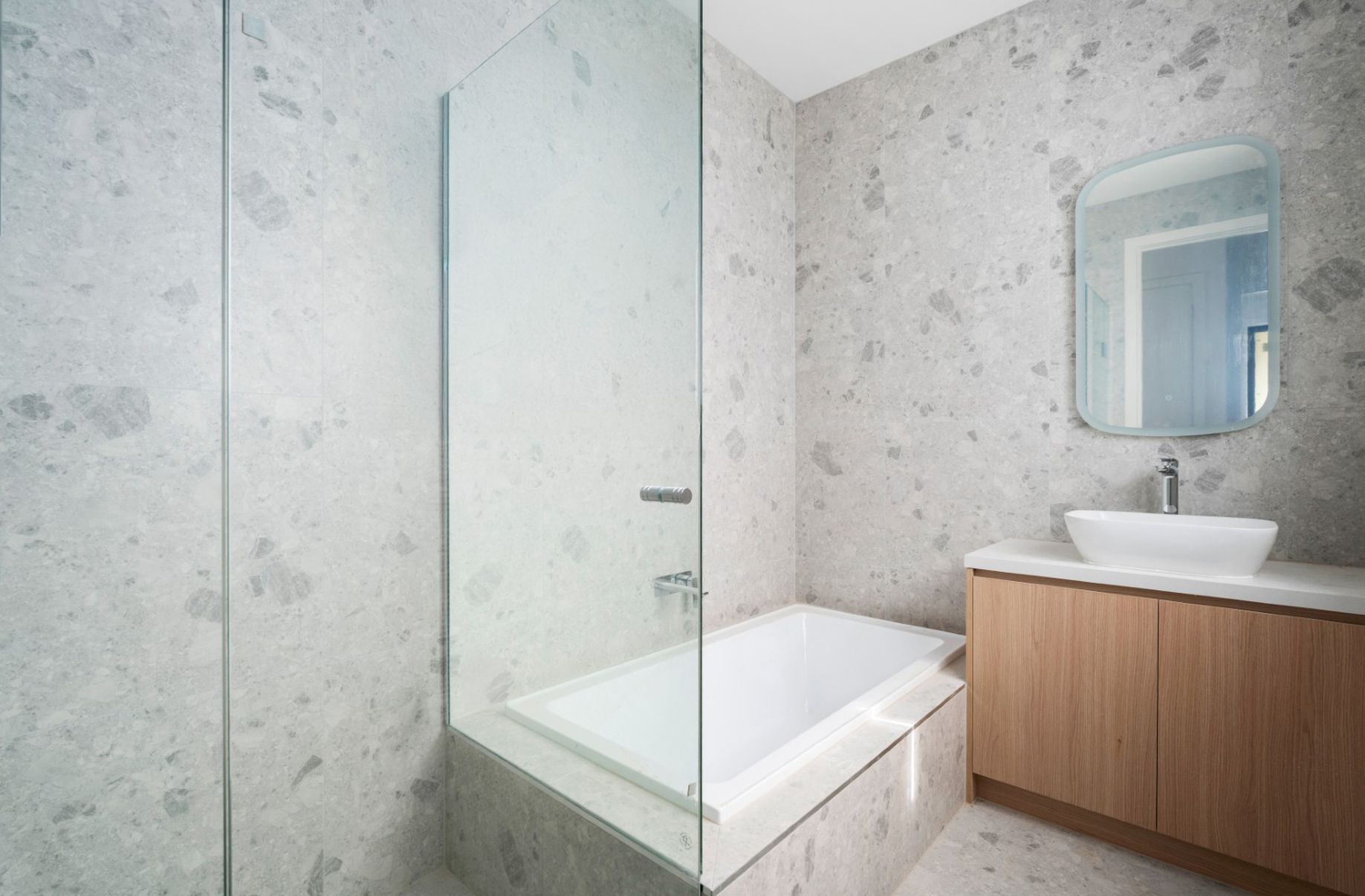 6 / 7-9 Barter Crescent, Forest Hill