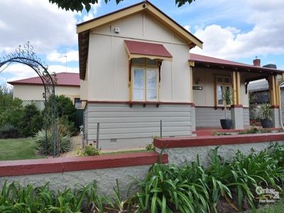 30 Jubilee Street, Dubbo