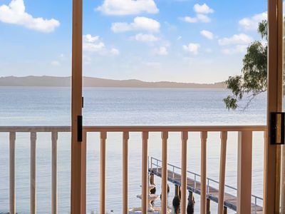 18 The Esplanade, North Arm Cove