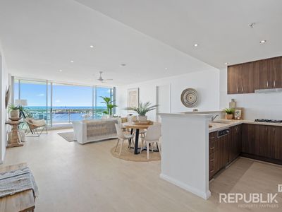 1605 / 1 Como Crescent, Southport
