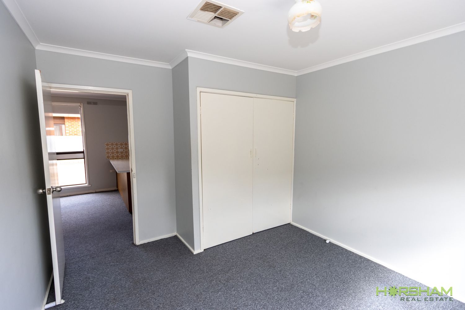 2 / 15 Schwarz Avenue, Horsham
